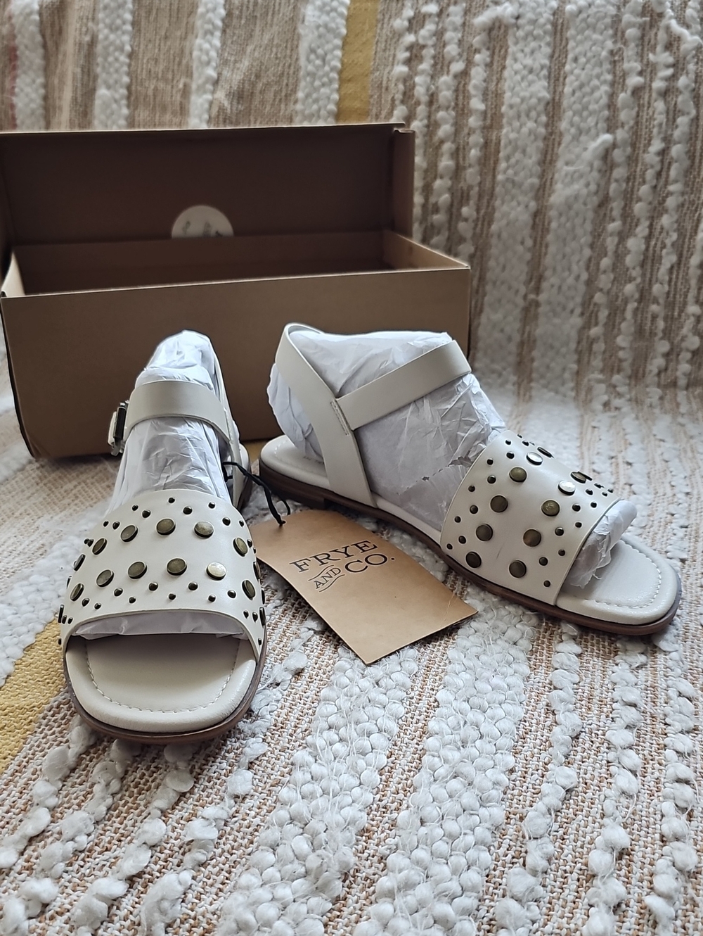 FRYE AND CO. White Leather Stud-Embellished Slide Sandals